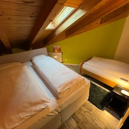 Dachwohnung Mit Balkon Am Brienzersee, Be * Brienz