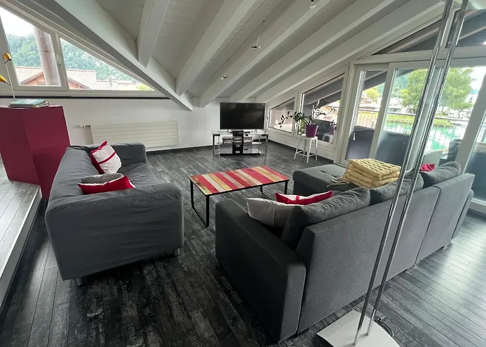 Dachwohnung Mit Balkon Am Brienzersee, Be Brienz (Bern)