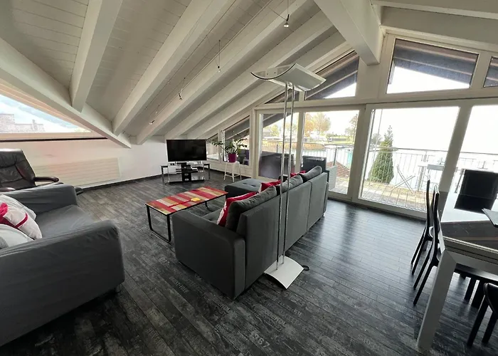 Apartament Dachwohnung Mit Balkon Am Brienzersee, Be *