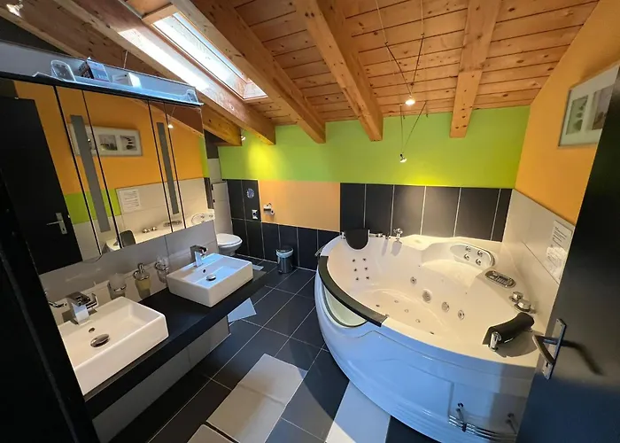 Dachwohnung Mit Balkon Am Brienzersee, Be * Brienz (Bern)