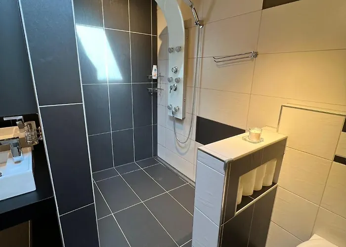 Apartament Dachwohnung Mit Balkon Am Brienzersee, Be Brienz (Bern)