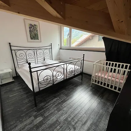 Dachwohnung Mit Balkon Am Brienzersee, Be