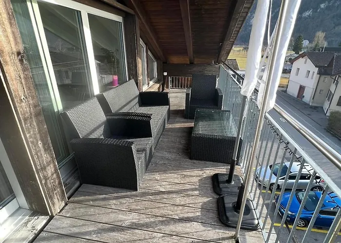 Dachwohnung Mit Balkon Am Brienzersee, Be Lägenhet