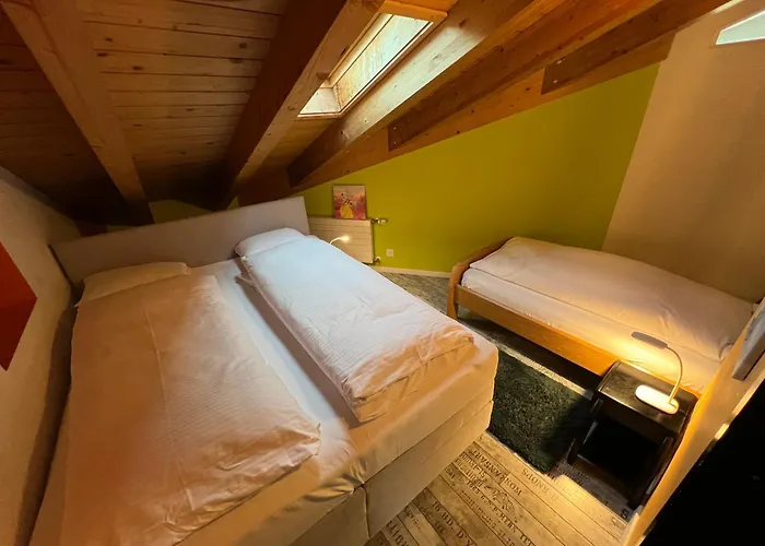 Dachwohnung Mit Balkon Am Brienzersee, Be * Brienz (Bern)